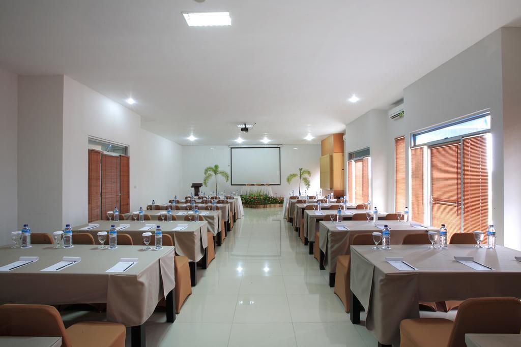 Narmada Convention Hall Otel Mataram Dış mekan fotoğraf